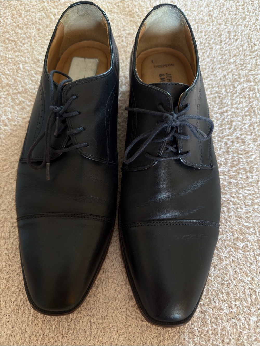 👞 Classic Johnston & Murphy Men's Leather Dress Shoes - Size 10 M